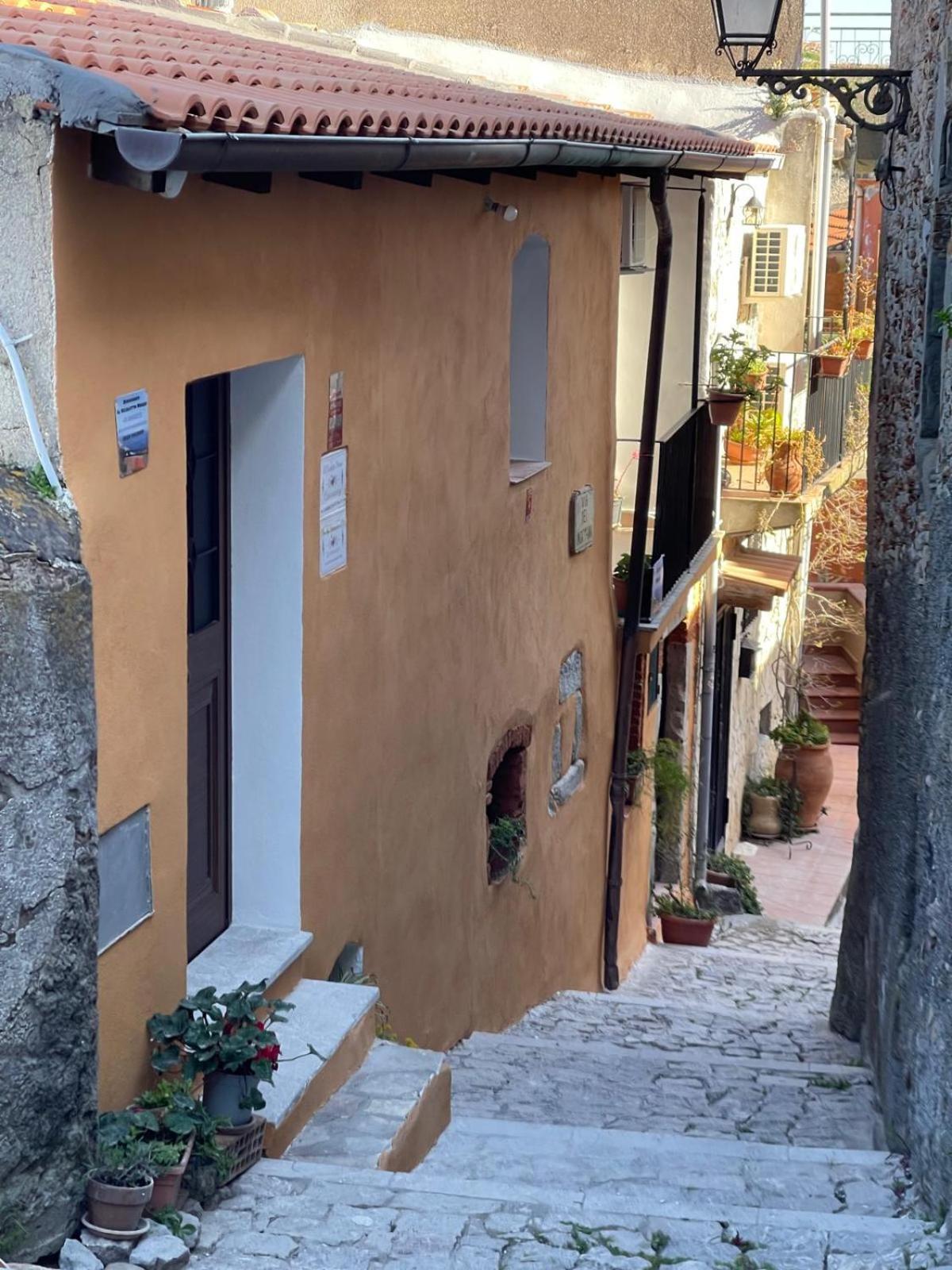 Vila Al Vicoletto House Forza dʼAgro Exteriér fotografie
